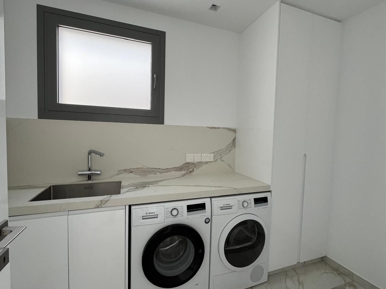 Wohnung 7 Schlafzimmer 540 m² Peyia, Zypern