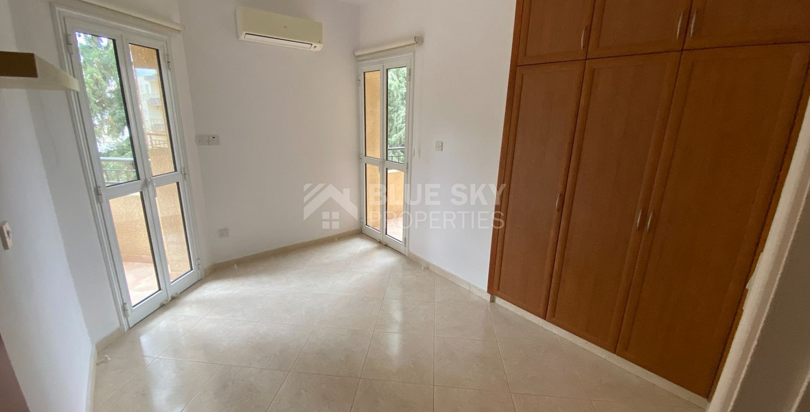 Three Bedroom Apartment with Pool and Fireplace in Agios Theodoros