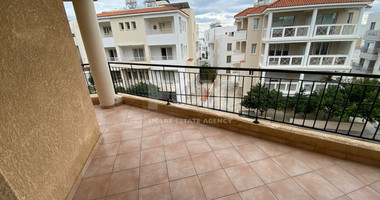 Three Bedroom Apartment with Pool and Fireplace in Agios Theodoros