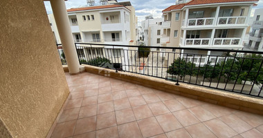 Three Bedroom Apartment with Pool and Fireplace in Agios Theodoros