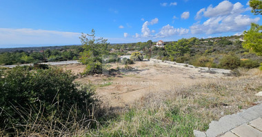 Nice Plot Opposite A Green Area With Amazing View