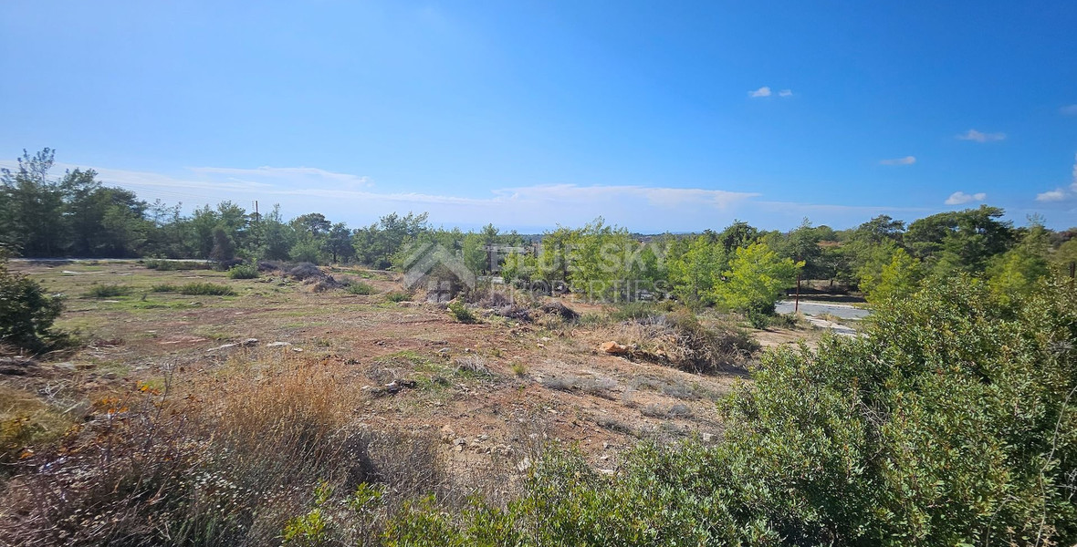 Building Plot for Sale in Souni-Zanakia