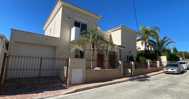 Elegant Three bedroom detached villa for sale in Armenochori, Limassol