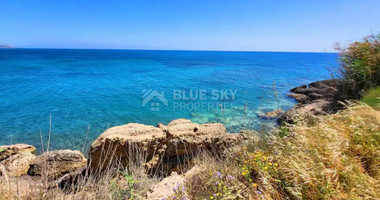 Two-Bedroom Penthouse with Roof Garden & Sea View in Mandria, Paphos