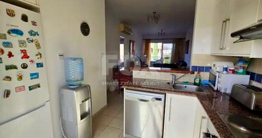 Two-Bedroom Penthouse with Roof Garden & Sea View in Mandria, Paphos