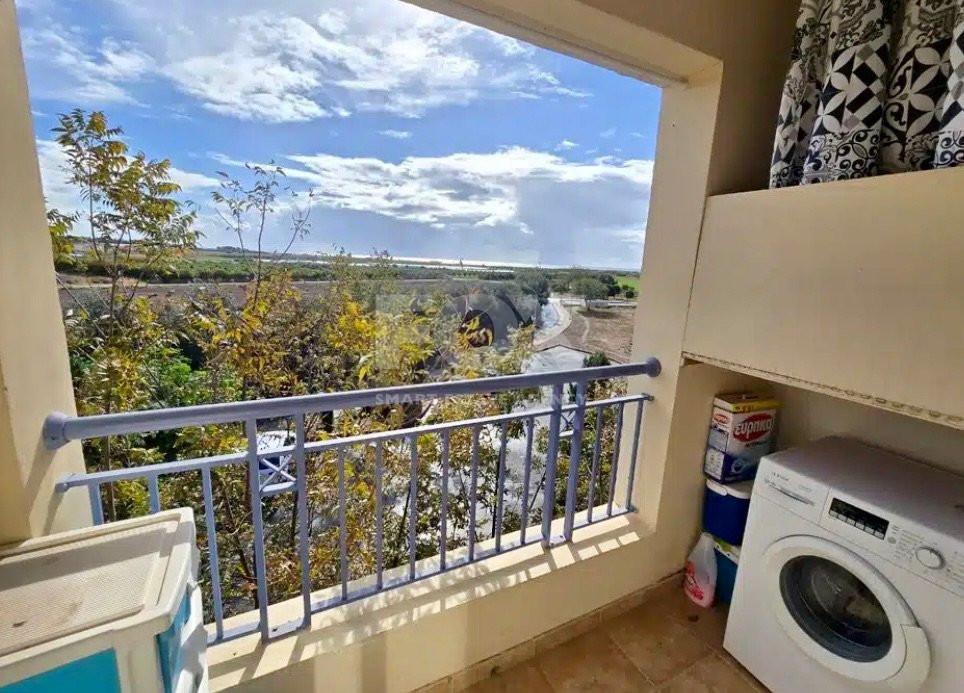 Two-Bedroom Penthouse with Roof Garden & Sea View in Mandria, Paphos