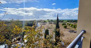 Two-Bedroom Penthouse with Roof Garden & Sea View in Mandria, Paphos