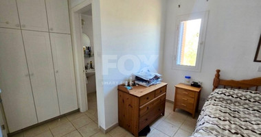 Two-Bedroom Penthouse with Roof Garden & Sea View in Mandria, Paphos