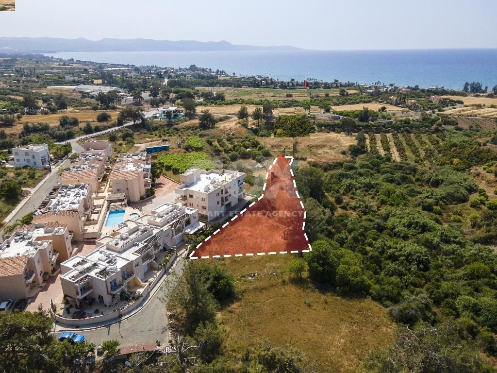 Residential Field in Argaka village, in Paphos