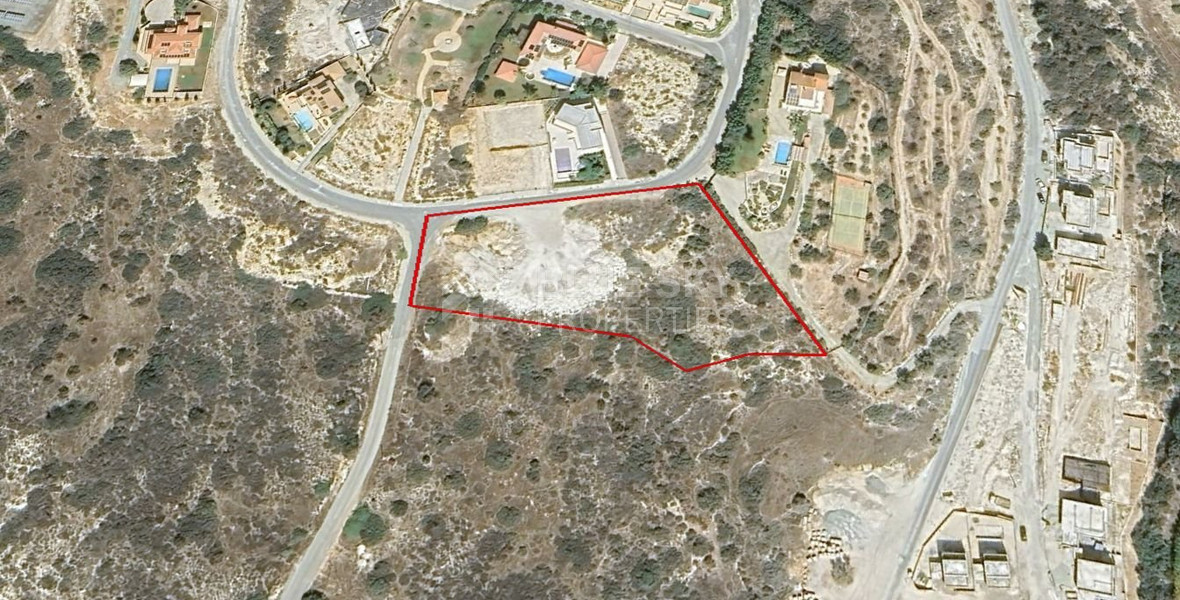 Development Land for sale in Agios Tychon: with Sea-View