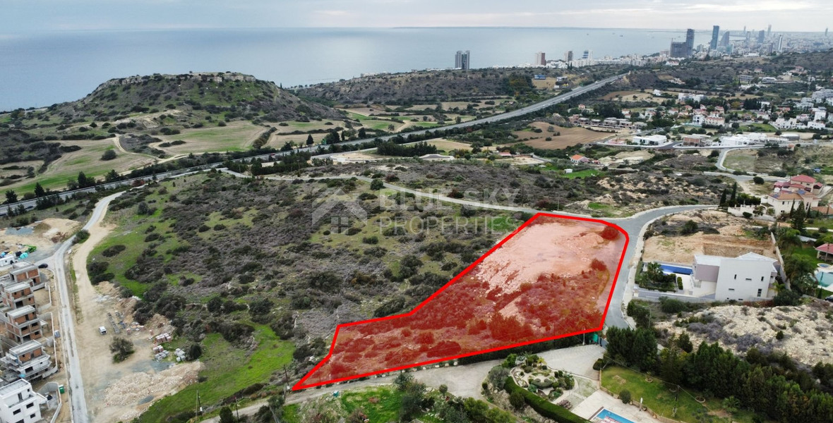 Development Land for sale in Agios Tychon: with Sea-View