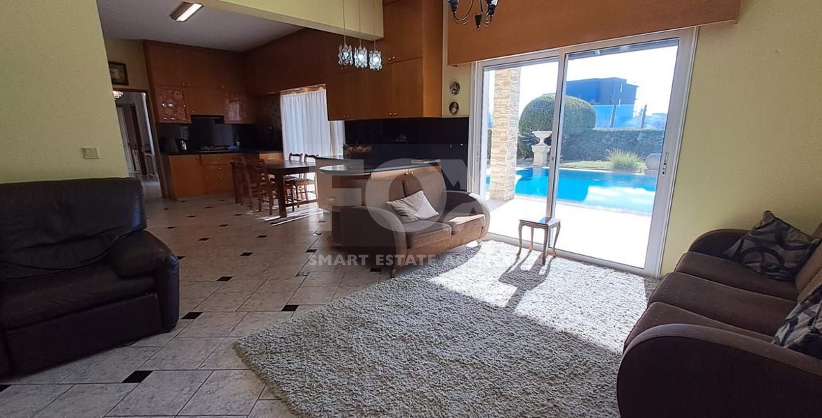 Four bedroom mansion plus Annex, pool and garden for Rent in Agios Athanasios, Limassol