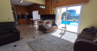 Four bedroom mansion plus Annex, pool and garden for Rent in Agios Athanasios, Limassol