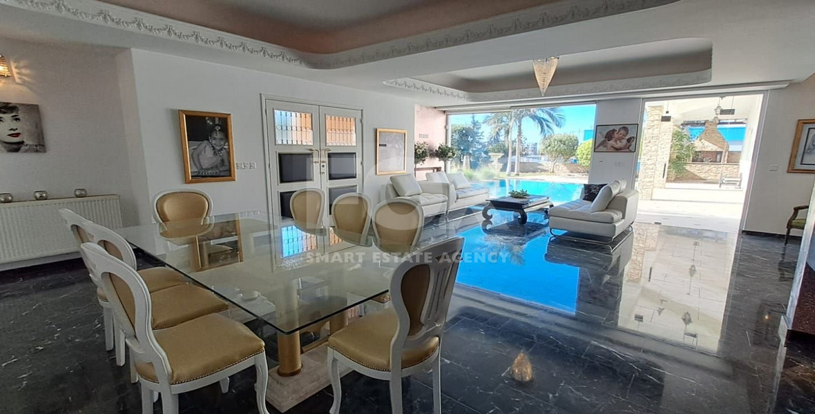 Four bedroom mansion plus Annex, pool and garden for Rent in Agios Athanasios, Limassol