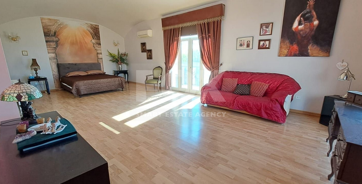 Four bedroom mansion plus Annex, pool and garden for Rent in Agios Athanasios, Limassol