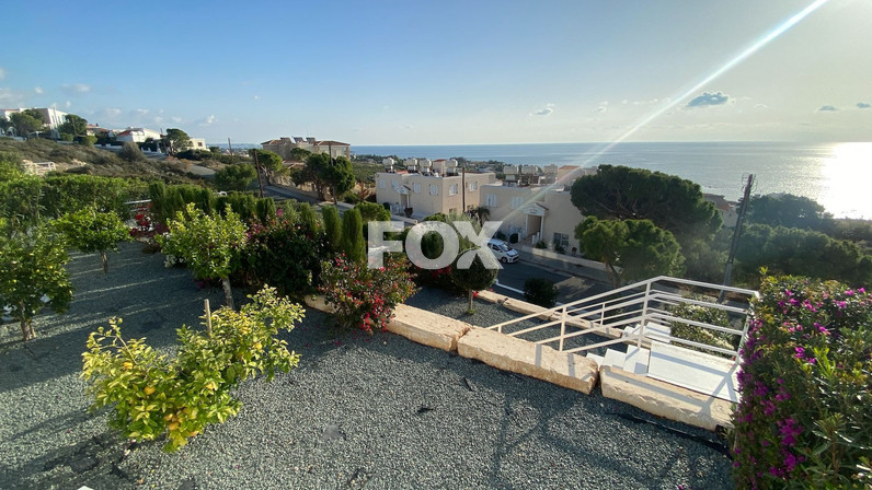 Commercial properties 300 m² for rent in Peyia, Paphos, Cyprus