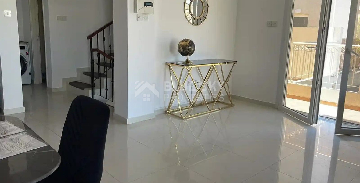 Spacious four bedroom house with private garden and pool  in Mouttagiaka