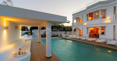 Stunning Six Bedroom Detached Villa in Coral Bay, Paphos