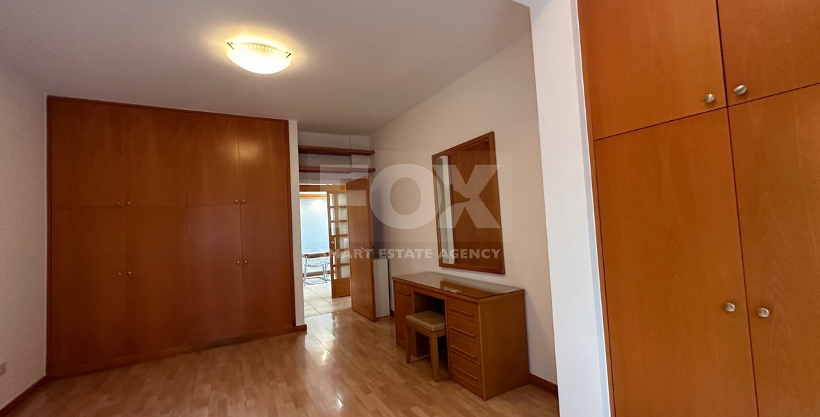 Spacious ground floor Apartment in Agia Zoni  for residential or commercial use.