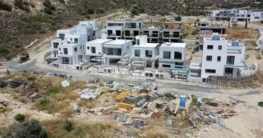 Six bedroom house for sale in Agios Athanasios, Limassol