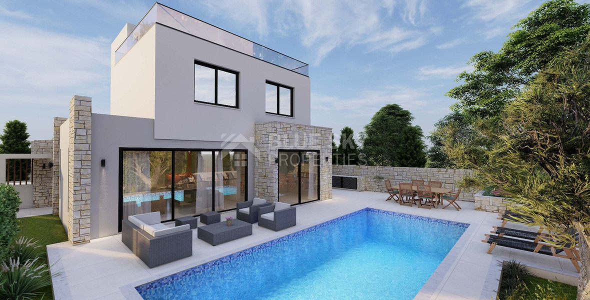 Five bedroom Luxury Villa in Chloraka, Paphos – Spacious Home Near Beaches