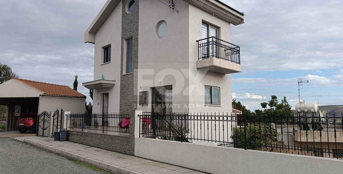 Furnished  House with 4 Bedrooms and Basement Studio  for rent  in Moni