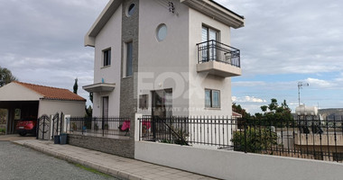 Furnished  House with 4 Bedrooms and Basement Studio  for rent  in Moni