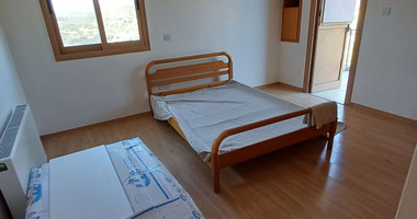 A private house with views over the Dam in the sought after location of Akrounda