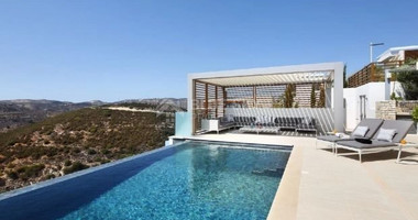 Spacious Detached Villa with private Pool in Tsada Community, Paphos