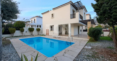 Three bedroom Villa with private pool