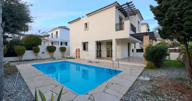 Three bedroom Villa with private pool