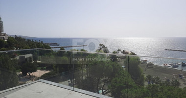 LUXURY FRONT LINE DUPLEX APARTMENT WITH ROOF TERRACE AND PANORAMIC VIEWS FROM ALL SIDES.