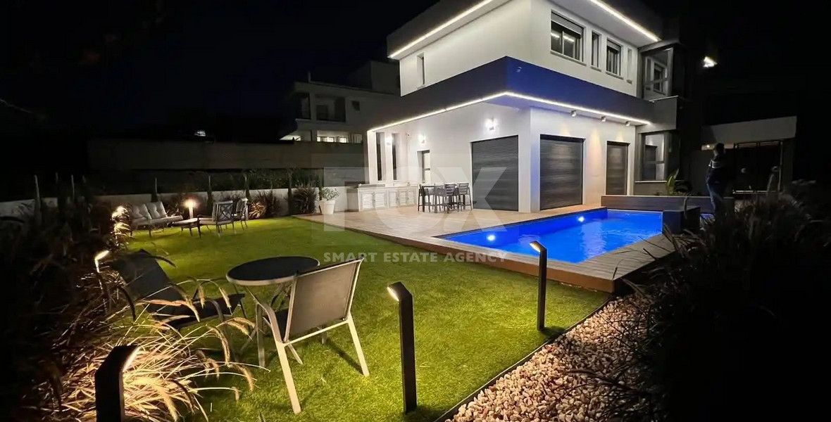 Spacious and Modern 4 bedroom Detached Villa for Sale in Agios Athanasios