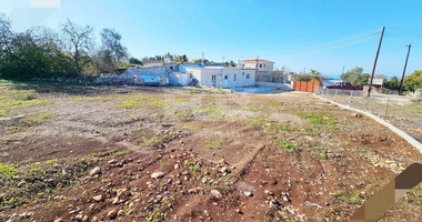 For Sale Charming Traditional Bungalow in Inia,Paphos