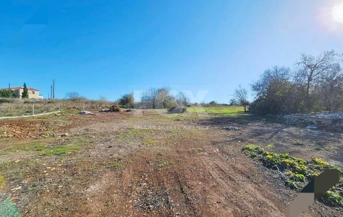 For Sale Charming Traditional Bungalow in Inia,Paphos