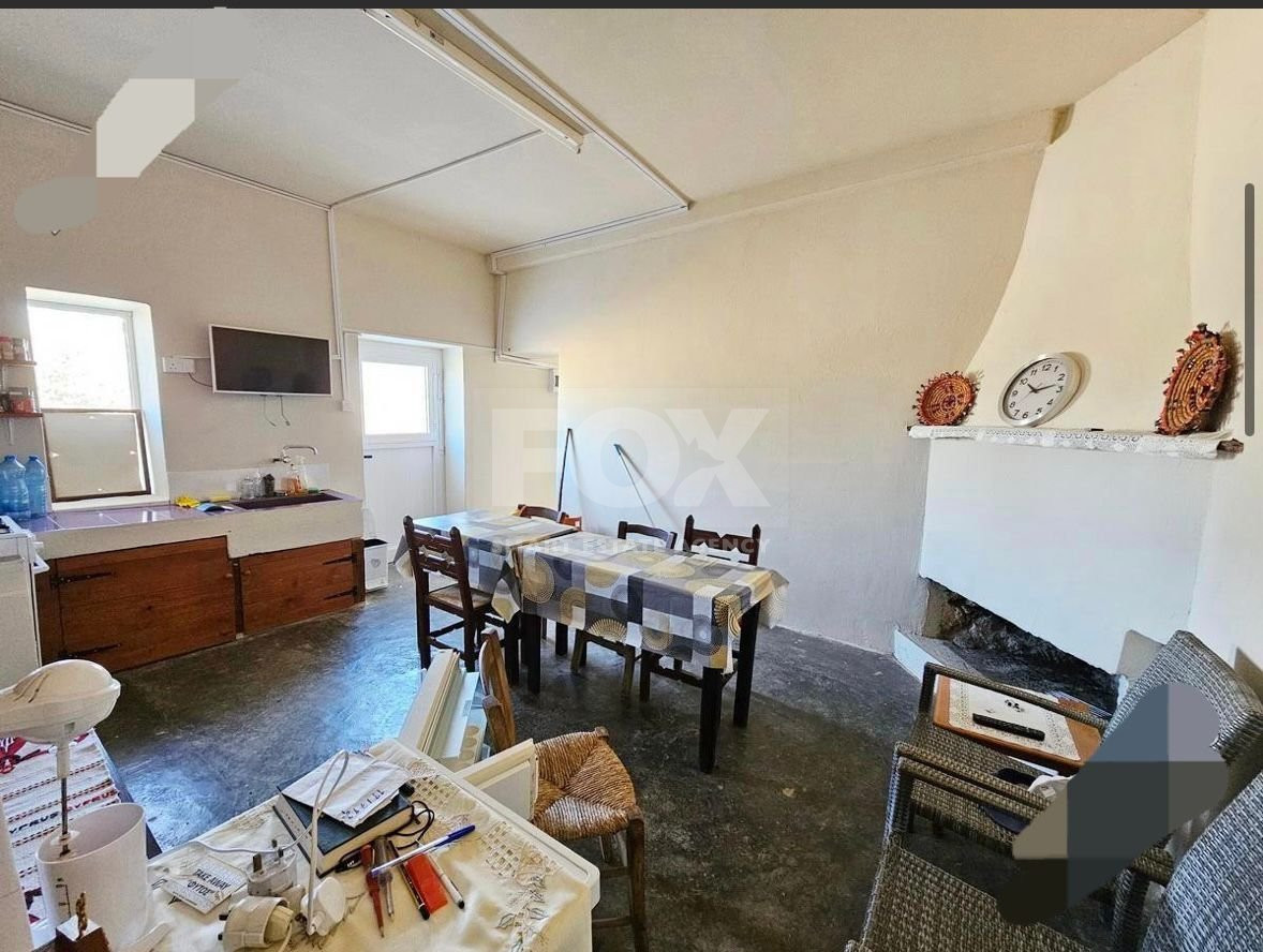 For Sale Charming Traditional Bungalow in Inia,Paphos