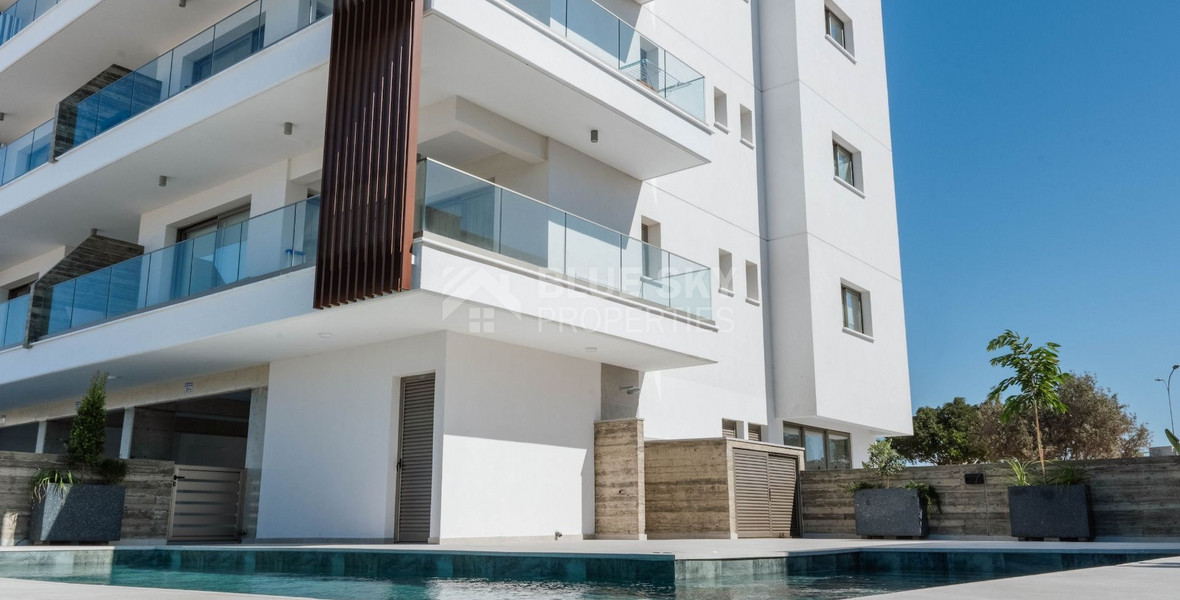 Two bedroom amazing apartment on fourth floor in Kato Paphos area