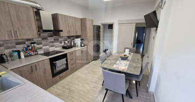 Spacious 3-Bedroom Apartment for sale in Petrou & Pavlou