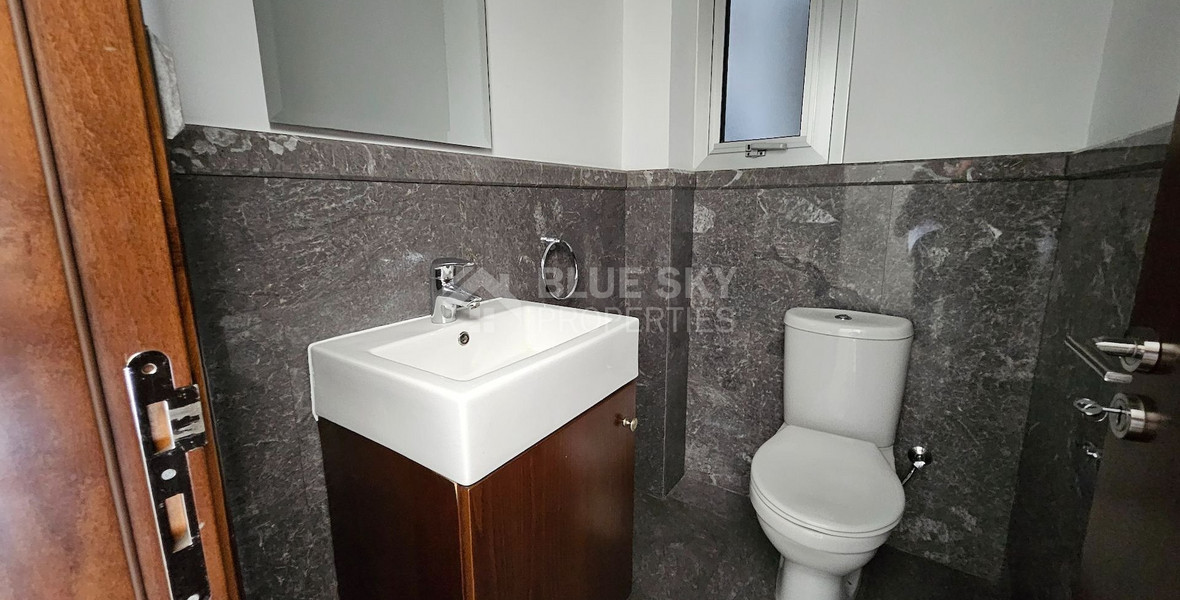 Spacious-Unfurnished Three Bedroom Apartment to Rent in Apostolou Petrou Pavlou