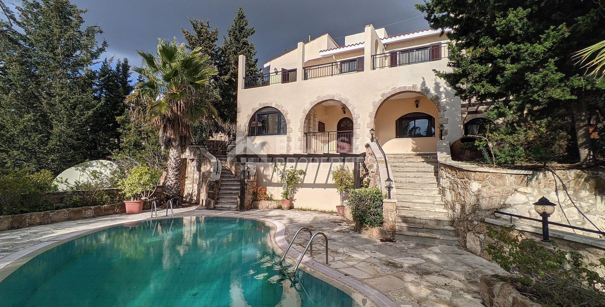 Three bedroom stunning villa , in Tala Paphos