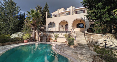 Three bedroom stunning villa , in Tala Paphos