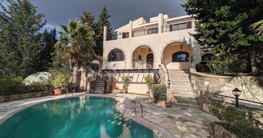 Three bedroom stunning villa , in Tala Paphos