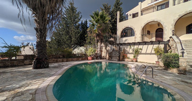 Three bedroom stunning villa , in Tala Paphos