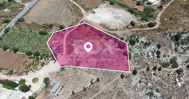 Mixed use zone - Field in Kathikas, Paphos