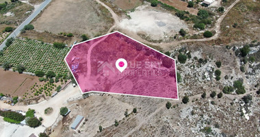 Mixed use zone - Field in Kathikas, Paphos