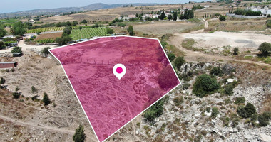 Mixed use zone - Field in Kathikas, Paphos