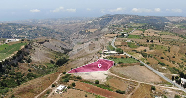 Mixed use zone - Field in Kathikas, Paphos