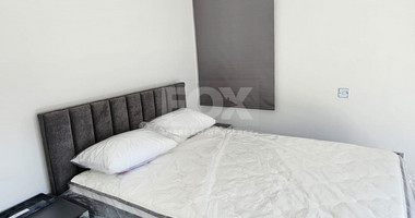 Modern one Bedroom Apartment plus one independend groundfloor Studio in the heart of Universal
