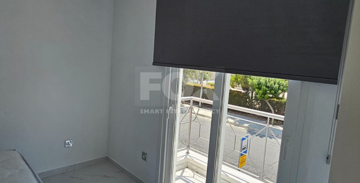 Modern one Bedroom Apartment plus one independend groundfloor Studio in the heart of Universal