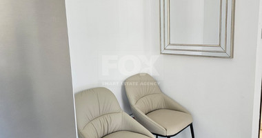 Modern one Bedroom Apartment plus one independend groundfloor Studio in the heart of Universal